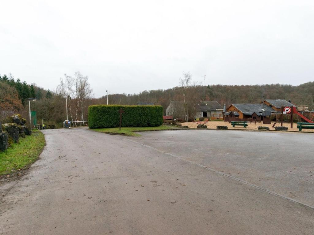 ソンム・ルーズ Cosy Chalet Near Durbuy In Natureヴィラ エクステリア 写真